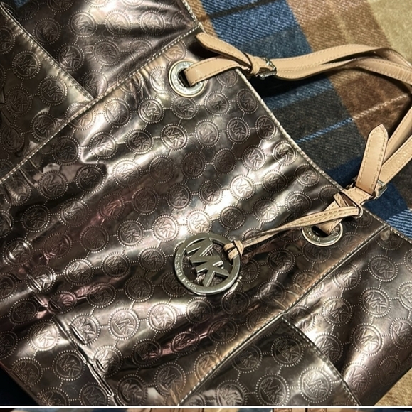 Michael Kors Shimmery Tote Bag - Picture 5 of 16